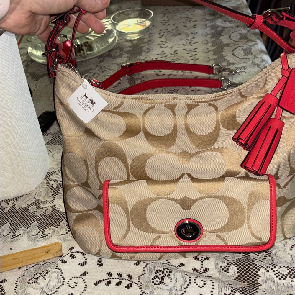 Coach 🆕 legacy Hobo shoulder bag with long strap great piece for a collector